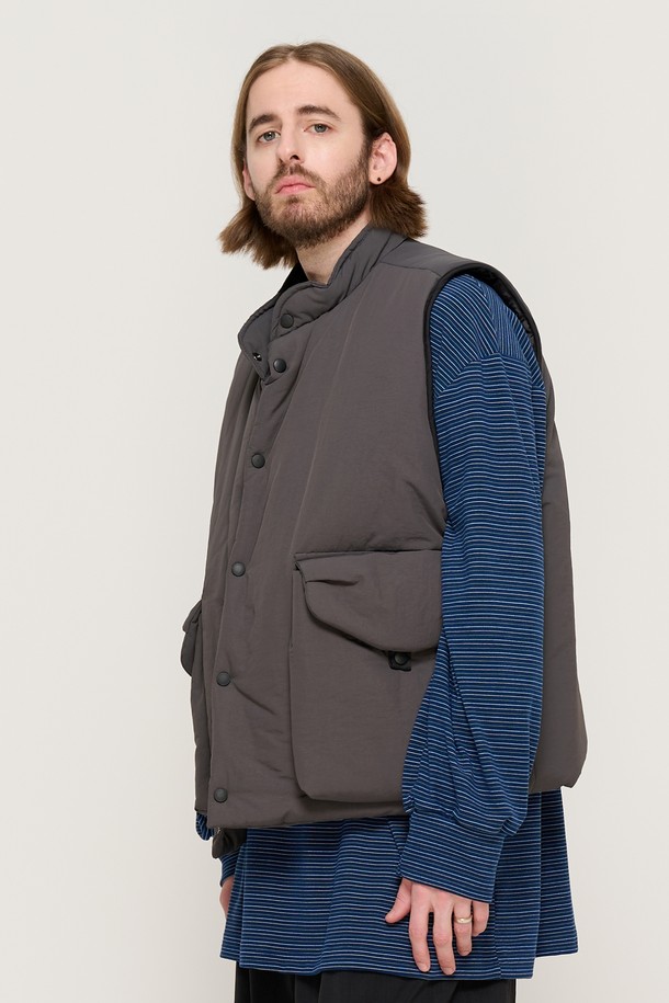 CARGOBROS - 베스트 - TWO-TO-TWO DOUBLE-POCKET PADDING VEST (CHARCOAL)