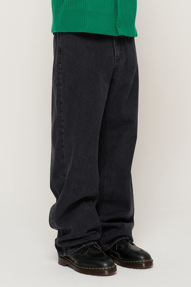 CARGOBROS - 데님 - ESSENTIAL SEMI-WIDE FIT DENIM PANTS (BLACK)