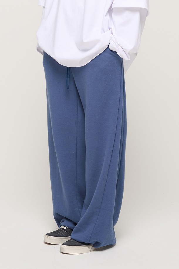 CARGOBROS - 캐주얼팬츠 - IN PIGMENT TRAINING WIDE STRAIGHT PANTS (NAVY)