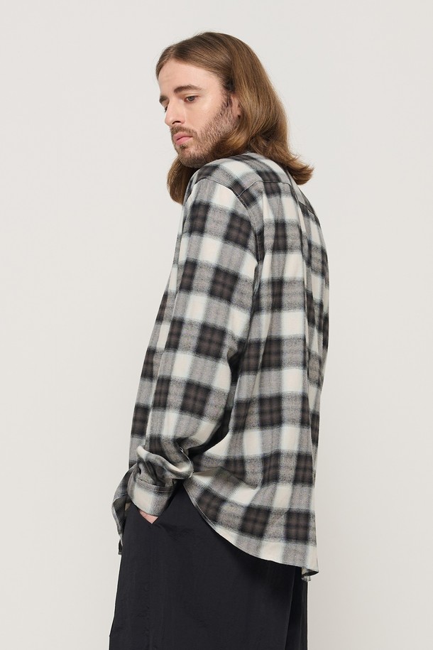 CARGOBROS - 긴팔셔츠 - FLANNEL OMBRE LOOSE FIT CHECK SHIRT (BLACK)