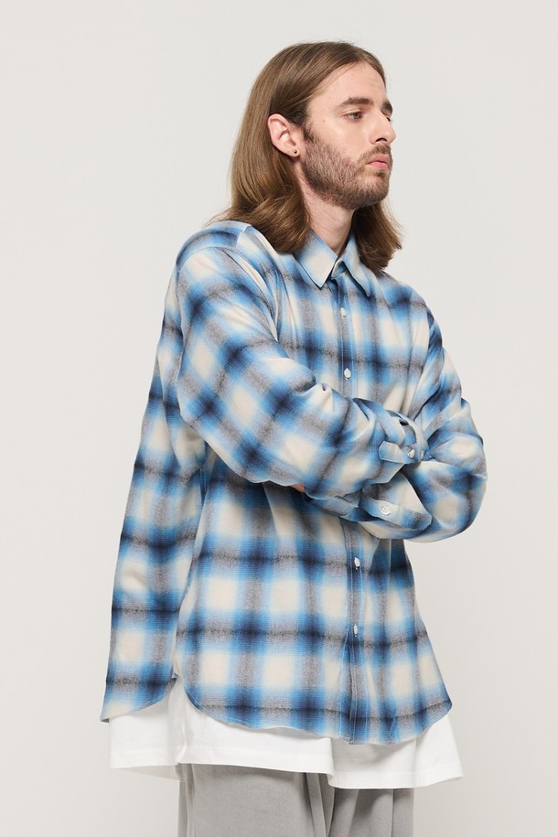 CARGOBROS - 긴팔셔츠 - FLANNEL OMBRE LOOSE FIT CHECK SHIRT (BLUE)