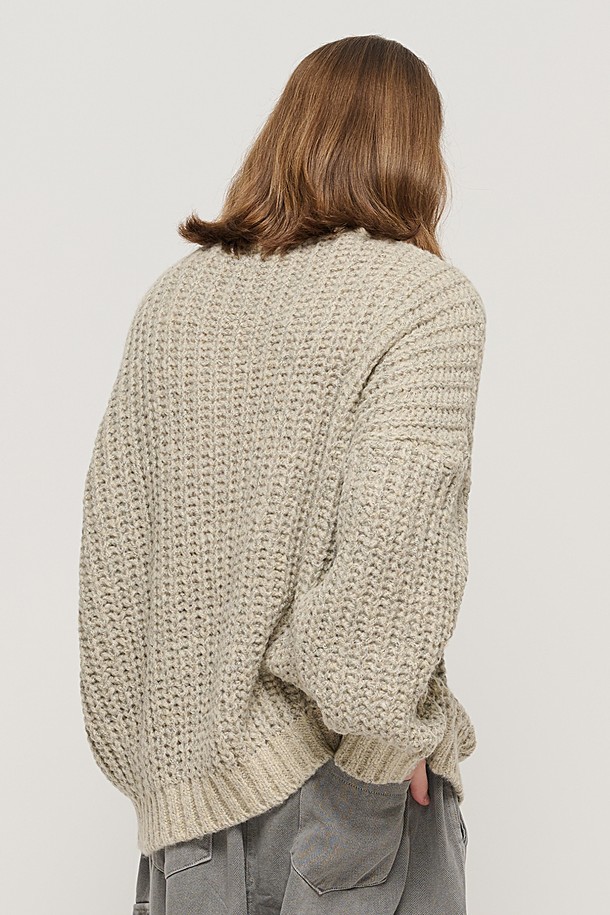 CARGOBROS - 스웨터 - SEMI-OVERSIZE CABLE MOCKNECK SWEATER (GRAY)