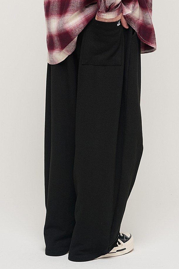 CARGOBROS - 캐주얼팬츠 - SIDE INCISION WIDE BALLOON PANTS (BLACK)