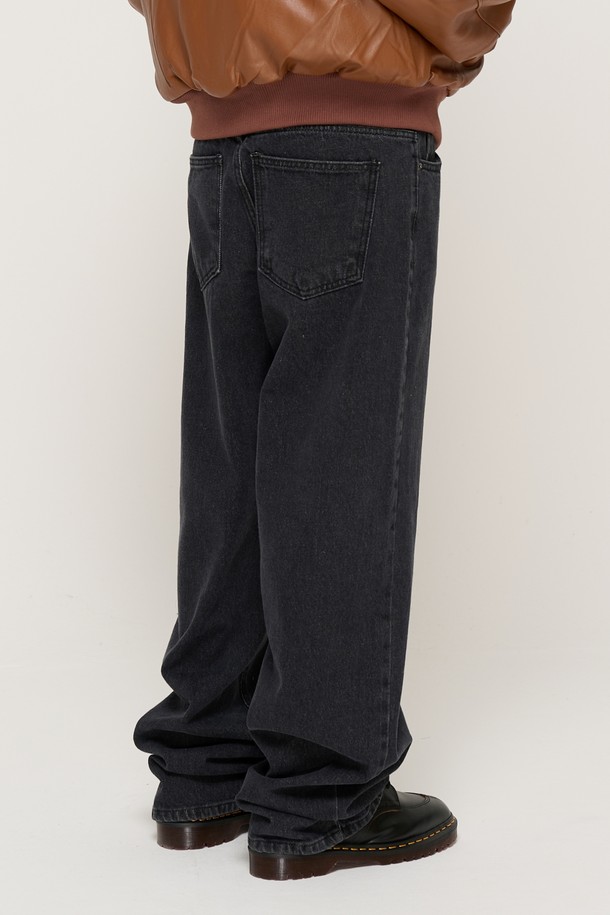 CARGOBROS - 데님 - ESSENTIAL SEMI-WIDE FIT DENIM PANTS (BLACK)