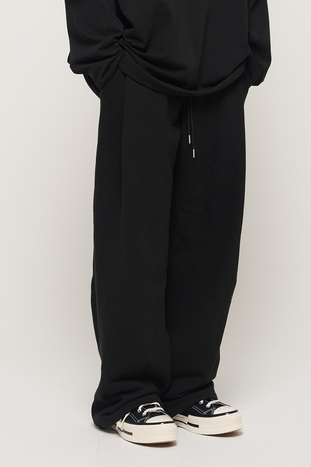 CARGOBROS - 캐주얼팬츠 - PIN TUCK WIDE BAND STRING PANTS (BLACK)