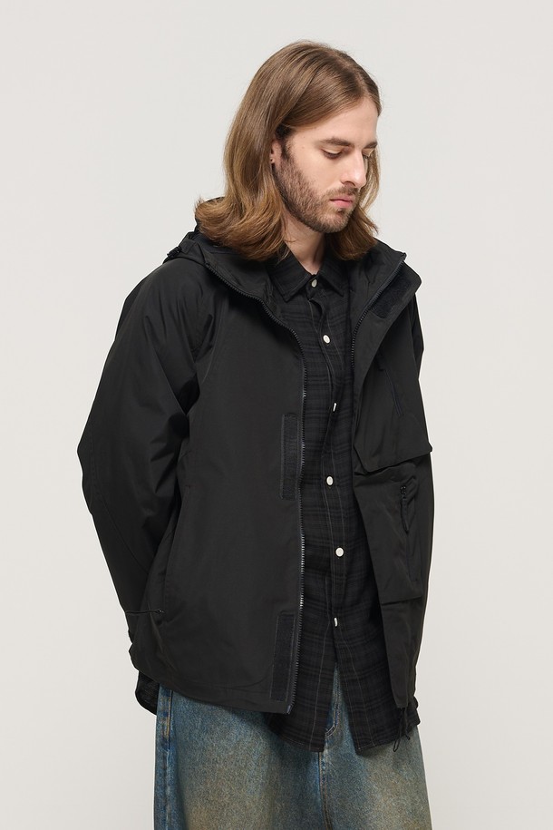 CARGOBROS - 블루종/점퍼 - WATERPROOF CASUAL MULTI-POCKET HOODED WINDBREAKER (BLACK)