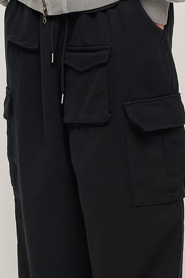 CARGOBROS - 캐주얼팬츠 - CB MULTI CARGO BANDING PANTS (BLACK)