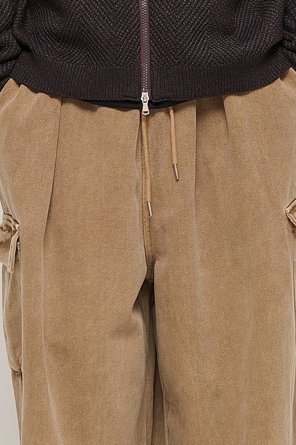 CARGOBROS - 캐주얼팬츠 - CB GAMENT BANDING BALLOON CARGO PANTS (BROWN)