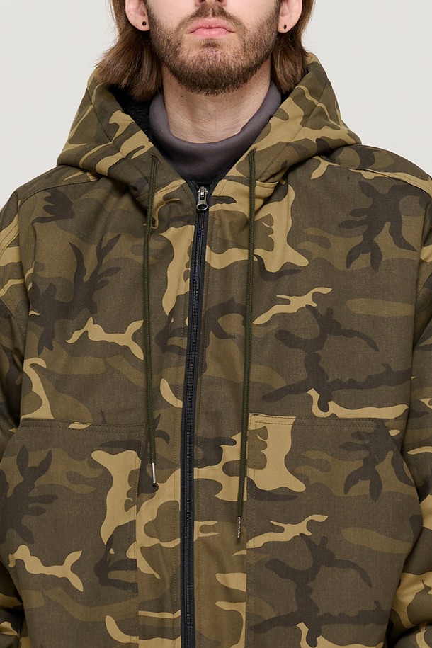 CARGOBROS - 블루종/점퍼 - CAMO RANDOM PATTERN HOOD JUMPER (KHAKI)