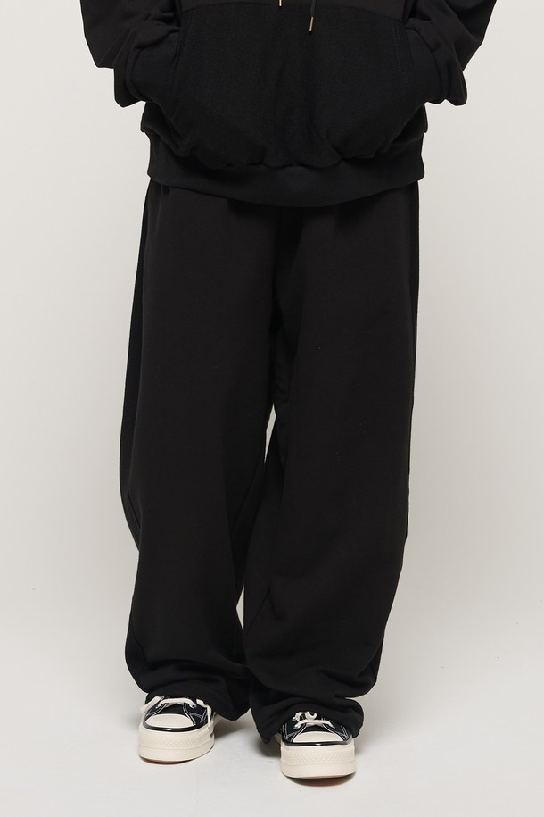 CARGOBROS - 캐주얼팬츠 - Y2K STYLE BASIC OVERSIZED SWEAT PANTS (BLACK)