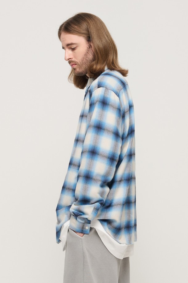 CARGOBROS - 긴팔셔츠 - FLANNEL OMBRE LOOSE FIT CHECK SHIRT (BLUE)