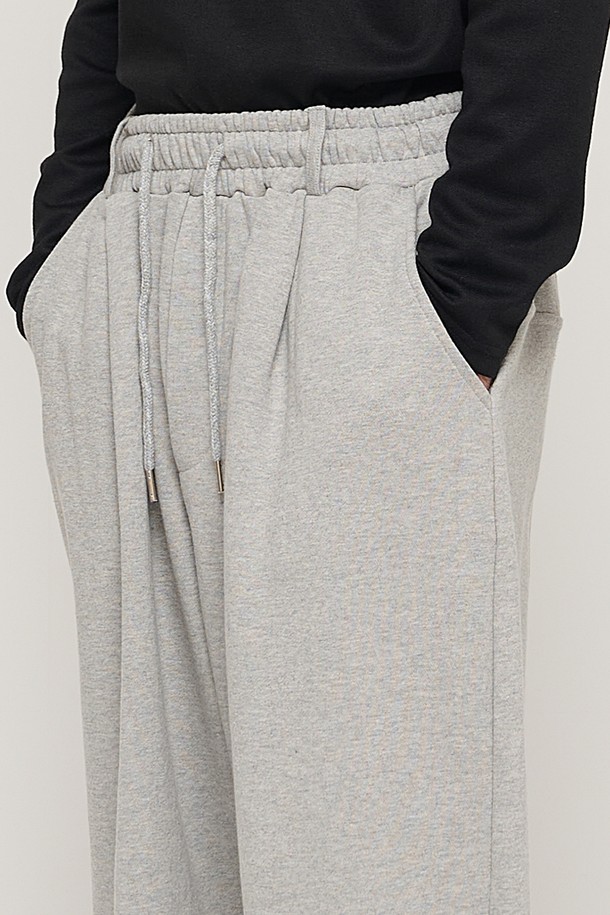 CARGOBROS - 캐주얼팬츠 - HIP POINT INCISION WIDE BALLOON PANTS (GRAY)