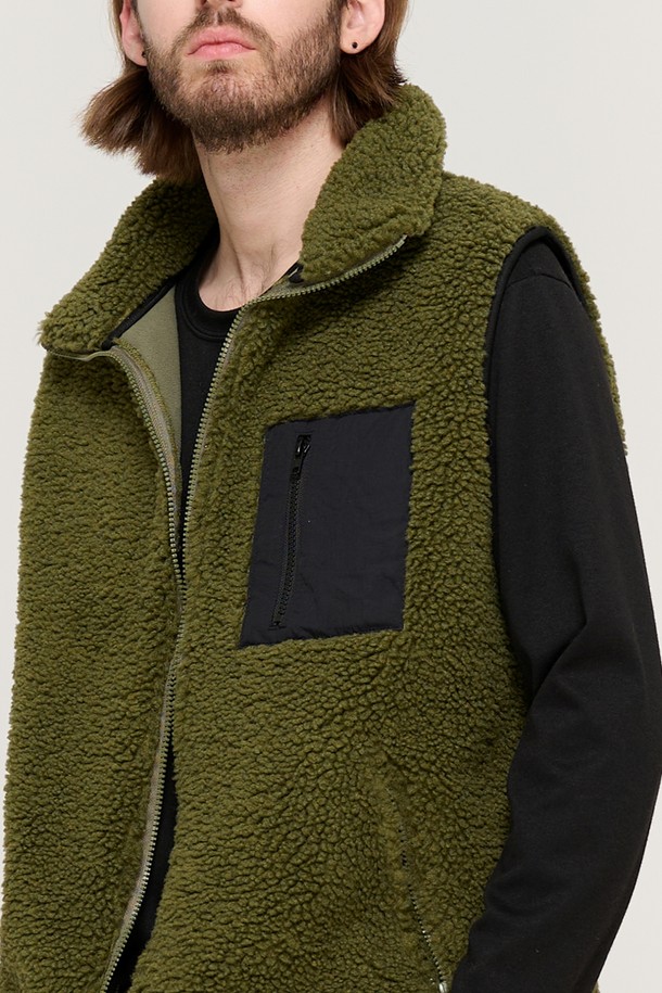 CARGOBROS - 베스트 - FLEECE POCKET VEST (KHAKI)