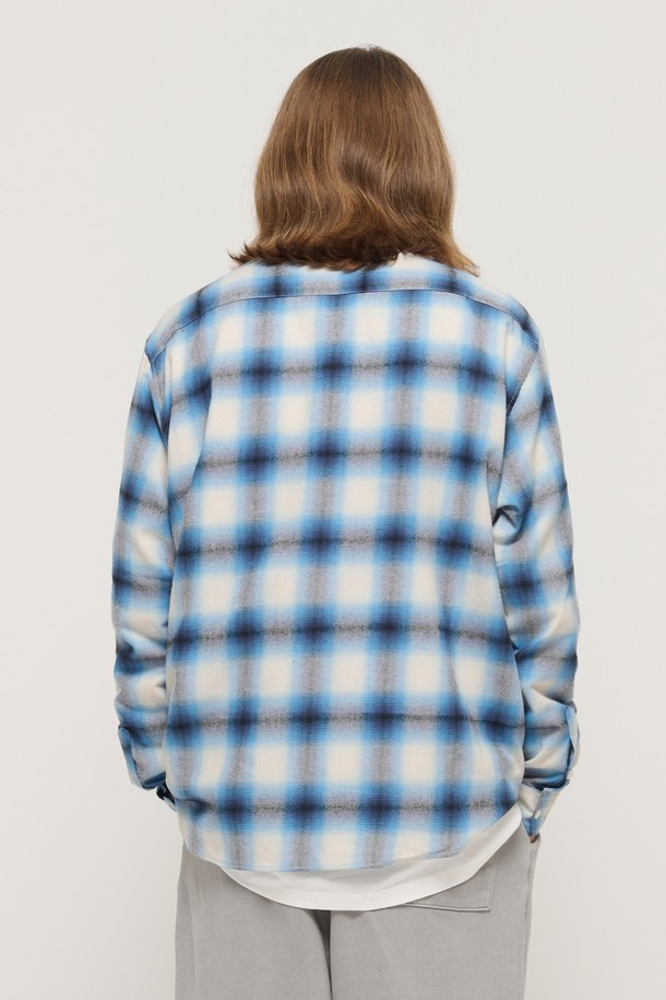 CARGOBROS - 긴팔셔츠 - FLANNEL OMBRE LOOSE FIT CHECK SHIRT (BLUE)