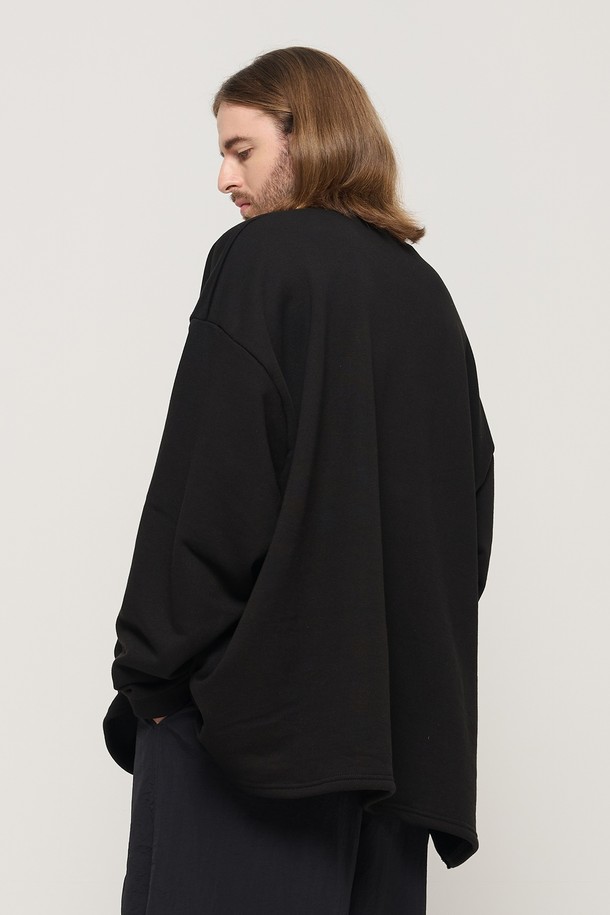 CARGOBROS - 스웨트셔츠 - COMFORT TRAINING LONG SLEEVE OVERSIZED BOX SWEATSHIRT (BLACK)