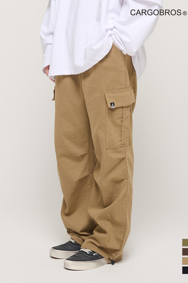 CARGOBROS - 캐주얼팬츠 - [코오롱몰 단독] RELAX WIDE FIT COTTON PARACHUTE CARGO BANDING PANTS (BEIGE)