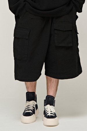 CB MULTI CARGO SHORTS (BLACK)