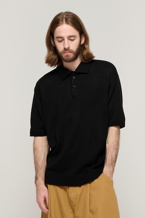 STANDARD BUTTON COLLAR SHORT SLEEVE KNIT (BLACK)