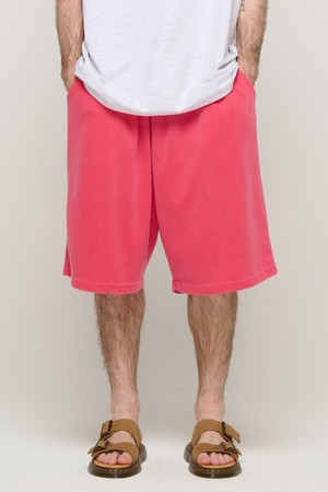 CB PIGMENT BERMUDA PERFORMANCE SHORTS (PINK)