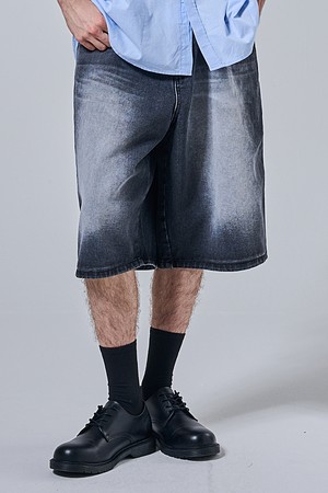 세미 블랙 버뮤다 데님 반바지 (흑청)