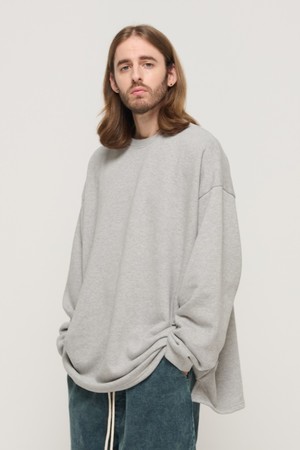 COMFORT TRAINING LONG SLEEVE OVERSIZED BOX SWEATSHIRT (GRAY)