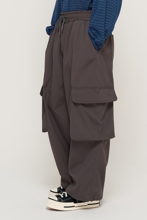 WIND ANORAK NAPPING WIDE CARGO PANTS (CHARCOAL)