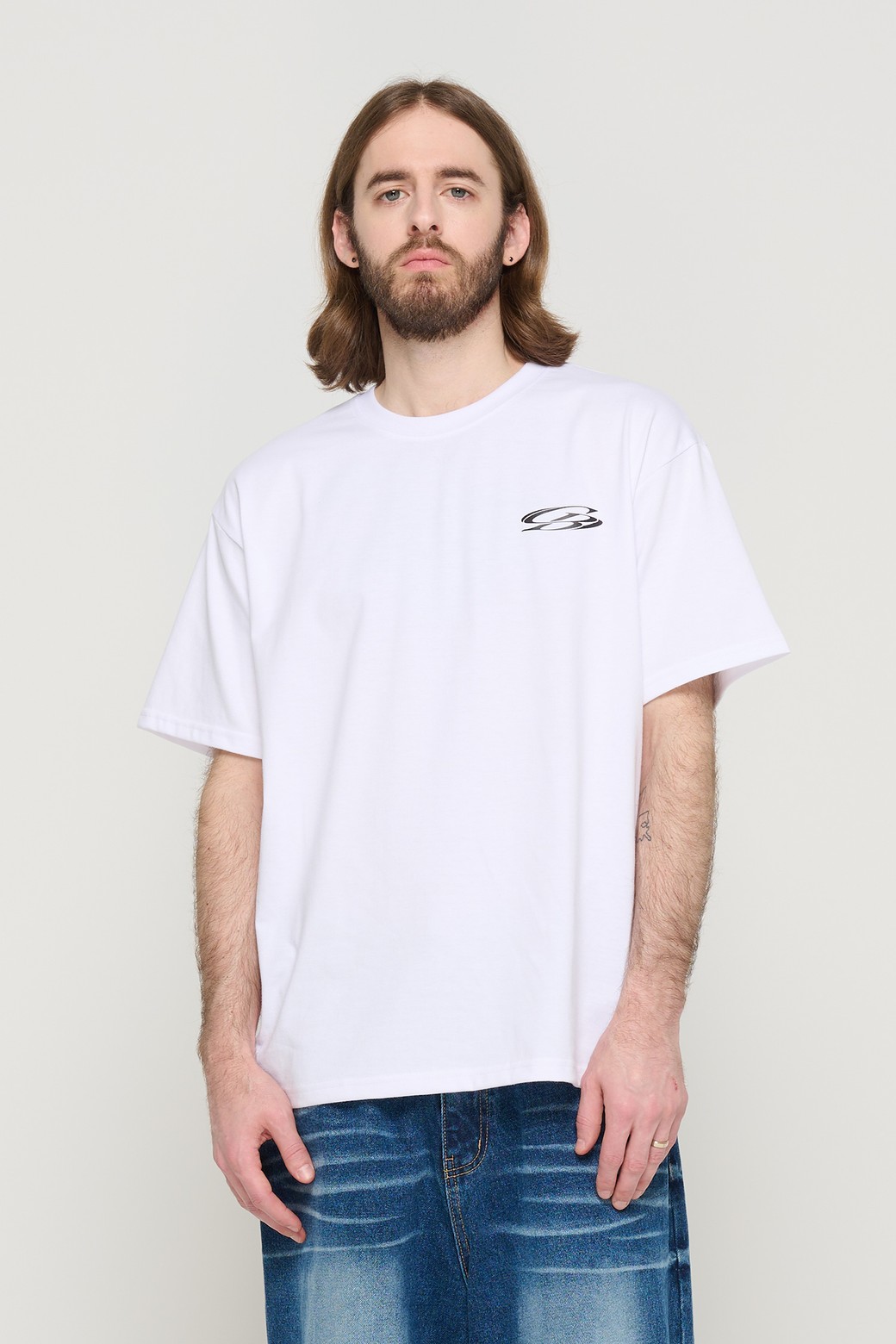 CARGOBROS - 반팔티셔츠 - CIRCLE SMALL LOGO OVER SHORT SLEEVE T-SHIRT (WHITE)