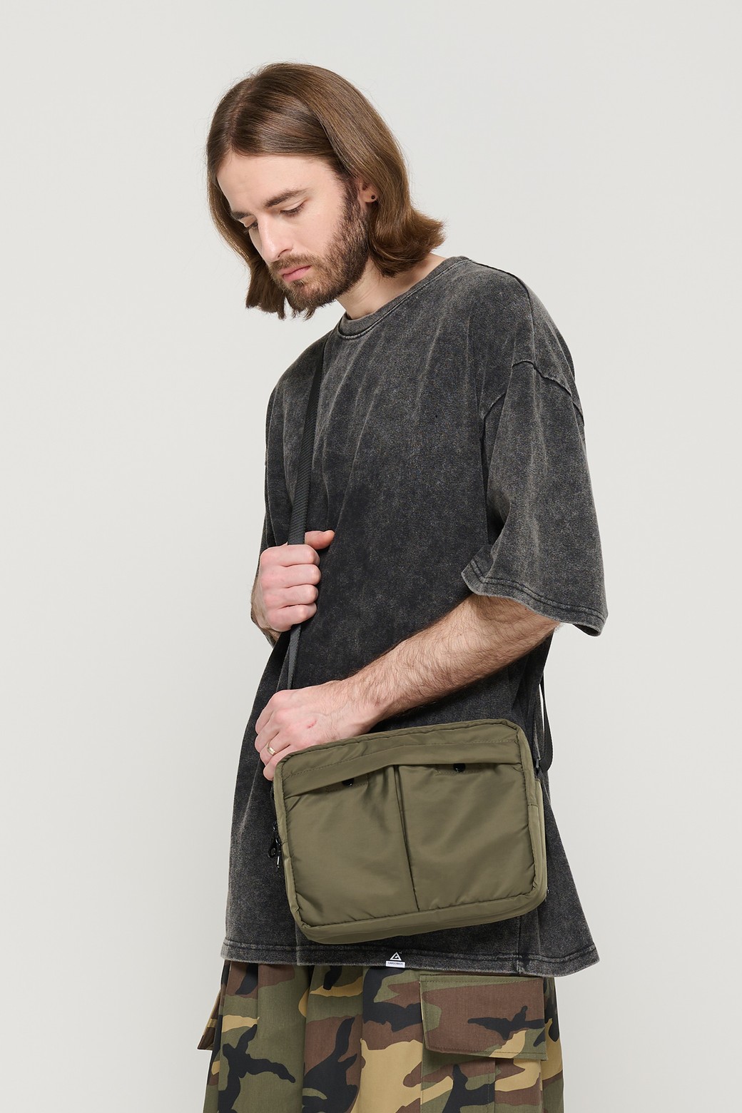 CARGOBROS - 숄더/크로스백 - CB TRAVEL LINE TWO POCKET CROSS BAG (KHAKI)