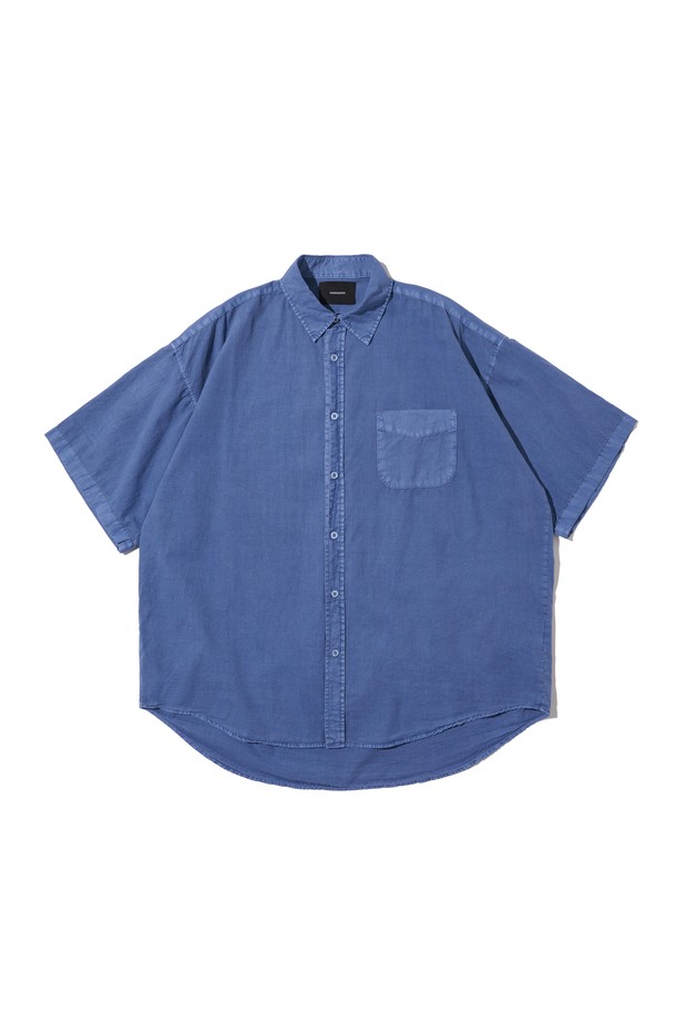CB PIGMENT SHORT SLEEVE SHIRT (NAVY)는 남녀 공용으로 착용 가능한 네이비 색상의 피그먼트 반팔 셔츠입니다. 면 소재로 제작되었으며, 피그먼트 워싱 가공을 통해 부드러운 촉감과 자연스러운 색감을 더했습니다. 데일리, 캐주얼, 스트릿 스타일 연출에 용이하며 봄, 여름 시즌에 적합하고 다양한 색상으로 구성되어 있습니다.
