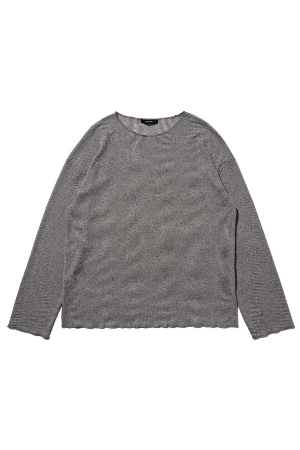 라운드 넷 컷 니트 (그레이)는 여름 바캉스룩과 휴가룩에 잘 어울리는, 캐주얼, 미니멀, 클래식 스타일의 공용 상의입니다. 폴리에스터와 스판덱스 혼방의 얇은 두께감으로 시원한 착용감을 선사하며, 긴 소매와 라운드넥 디자인이 특징입니다. 절개 패턴이 돋보이며, 부드러운 촉감과 통기성, 속건 기능을 갖춰 쾌적하게 입을 수 있습니다. 햇빛으로부터 피부를 보호해주어 여름철 데일리 아이템으로 활용하기 좋습니다. 그레이, 블랙, 브라운 세 가지 색상으로 만나보세요.
