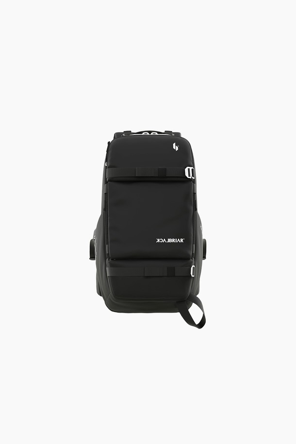 18L 익스트림 어드벤처 백팩 7.0 [애쉬블랙]은 남성을 위한 미디엄 사이즈 백팩입니다. 폴리에스테르와 TPU 소재로 제작되어 방수 기능을 갖췄으며, 여행, 하이킹, 백패킹 등 다양한 용도로 활용하기 좋습니다. 무지 디자인의 사각 모양 백팩으로, 360도 회전이 가능하여 편리하게 사용할 수 있습니다. 캐주얼, 미니멀, 고프코어 스타일의 여행룩, 등산룩에 잘 어울리며, 지퍼형 잠금 방식으로 내용물을 안전하게 보호해줍니다. 경량 설계로 활동성을 높인 실용적인 가방입니다.
