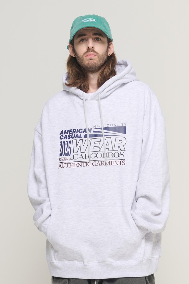 TECH GARMENT OVER HOOD 티셔츠 (라이트 그레이)는 캐주얼, 스트릿, 미니멀 스타일을 아우르는 남성용 후드 티셔츠입니다. 두꺼운 면 소재로 제작되어 부드러운 촉감을 선사하며, 오버사이즈 실루엣과 오버핏으로 편안한 착용감을 제공합니다. 긴소매 디자인에 로고 또는 프린트 무늬가 더해져 포인트를 줍니다. 봄, 가을, 겨울철 데일리룩에 적합하며, 테크 가먼트 스타일을 완성합니다. 라이트 그레이 컬러는 다양한 스타일과 쉽게 매치할 수 있습니다.
