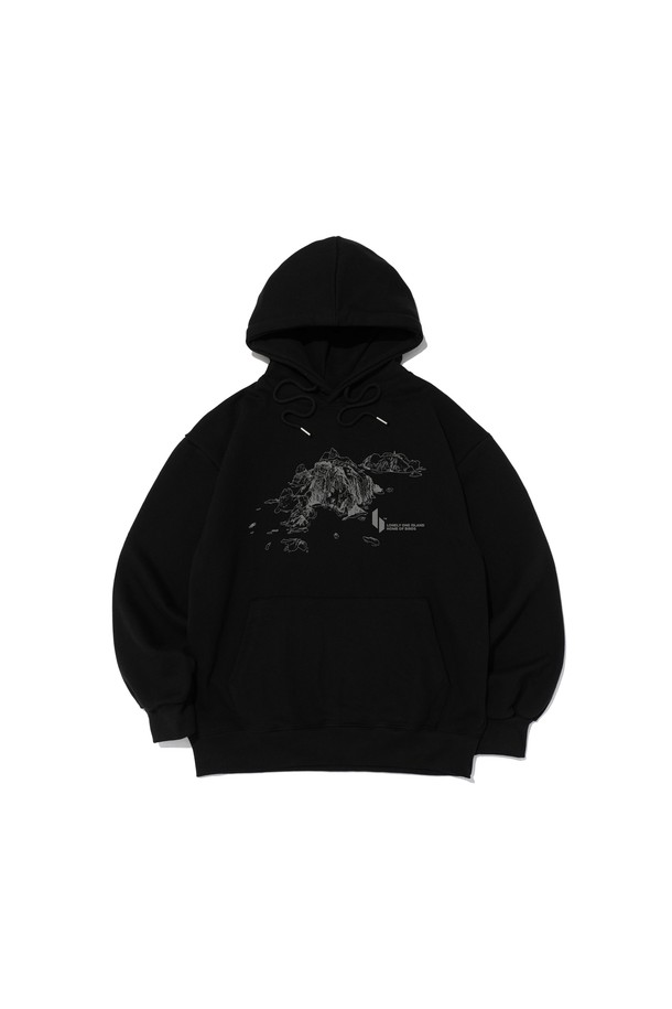 따뜻하고 편안한 [기모선택] 아일랜드 그래픽 후드 티셔츠 (블랙)입니다. 가을과 겨울에 어울리는 두꺼운 두께감과 부드러운 촉감의 기모 안감으로 제작되어 포근함을 선사합니다. 캐주얼, 스트리트, 미니멀 스타일을 좋아하는 분들께 추천하며, 오버핏 디자인으로 편안한 착용감을 제공합니다. 아일랜드 그래픽 무늬가 돋보이는 긴 소매 후드 티셔츠로, 집콕룩이나 캠핑룩으로 활용하기 좋습니다. 블랙 컬러로 어떤 하의와도 쉽게 매치하여 스타일리시한 룩을 연출할 수 있습니다.
