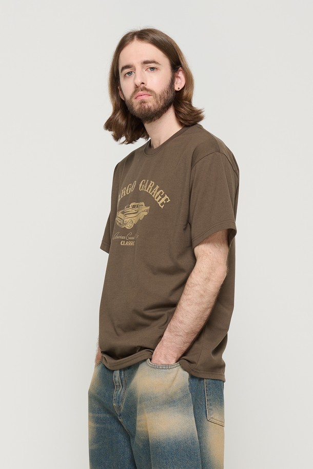 CARGOBROS - 반팔티셔츠 - OLD CAR PRINTING LOGO OVER SHORT SLEEVE T-SHIRT (KHAKI)