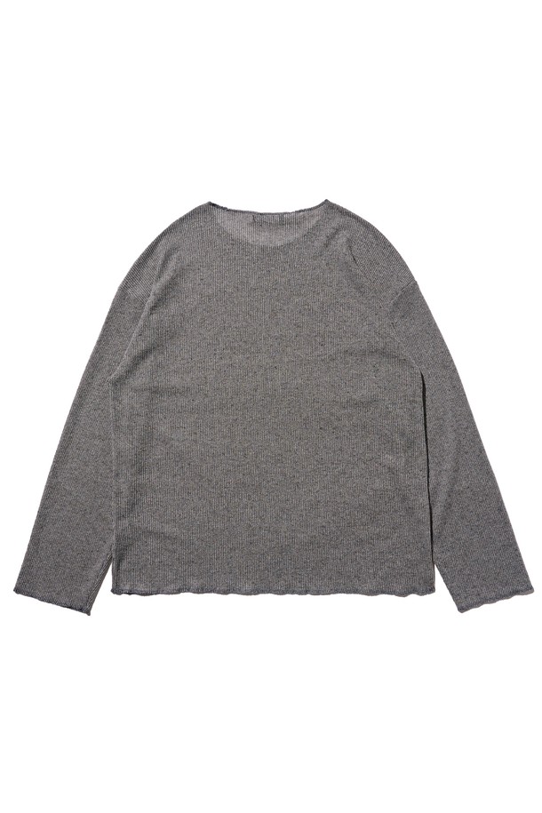 라운드 넷 컷 니트 (그레이)는 여름 바캉스룩과 휴가룩에 잘 어울리는, 캐주얼, 미니멀, 클래식 스타일의 공용 상의입니다. 폴리에스터와 스판덱스 혼방의 얇은 두께감으로 시원한 착용감을 선사하며, 긴 소매와 라운드넥 디자인이 특징입니다. 절개 패턴이 돋보이며, 부드러운 촉감과 통기성, 속건 기능을 갖춰 쾌적하게 입을 수 있습니다. 햇빛으로부터 피부를 보호해주어 여름철 데일리 아이템으로 활용하기 좋습니다. 그레이, 블랙, 브라운 세 가지 색상으로 만나보세요.
