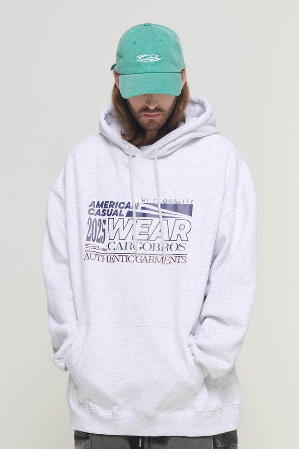 TECH GARMENT OVER HOOD 티셔츠 (라이트 그레이)는 캐주얼, 스트릿, 미니멀 스타일을 아우르는 남성용 후드 티셔츠입니다. 두꺼운 면 소재로 제작되어 부드러운 촉감을 선사하며, 오버사이즈 실루엣과 오버핏으로 편안한 착용감을 제공합니다. 긴소매 디자인에 로고 또는 프린트 무늬가 더해져 포인트를 줍니다. 봄, 가을, 겨울철 데일리룩에 적합하며, 테크 가먼트 스타일을 완성합니다. 라이트 그레이 컬러는 다양한 스타일과 쉽게 매치할 수 있습니다.
