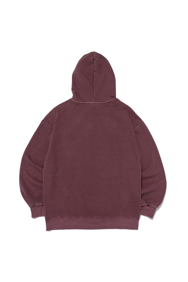 EASTERN LOGO 피그먼트 후드 티셔츠 (버건디)는 캐주얼, 미니멀, 스트리트 스타일을 즐기는 분들을 위한 오버핏 후드 티셔츠입니다. 가을, 겨울 시즌에 적합하며, 3중 구조 원단과 피그먼트 가공으로 빈티지한 촉감을 살렸습니다. 넉넉한 오버사이즈 핏과 긴 소매 기장으로 편안한 착용감을 제공하며, 일상, 집콕, 산책 등 다양한 TPO에 활용할 수 있습니다. 로고 패턴이 돋보이는 버건디 컬러의 두꺼운 후드 티셔츠로, 스타일리시한 겨울 데일리룩을 완성해 보세요.
