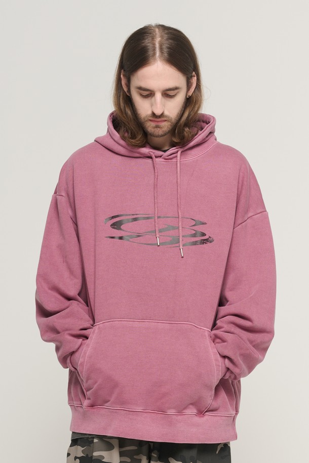 CRACK CIRCLE 로고 피그먼트 후드 티셔츠 (버건디)는 남녀 공용으로, 캐주얼 및 스트릿 스타일을 즐기는 분들을 위한 후드 티셔츠입니다. 부드러운 촉감의 면, 폴리에스테르, 우레탄 혼방 소재로 제작되었으며, 두꺼운 두께감으로 봄, 가을, 겨울 시즌에 착용하기 좋습니다. 오버핏 레귤러 기장으로 편안한 착용감을 선사하며, 크랙 서클 로고 디자인과 피그먼트 워싱 가공, 크림 컬러 디테일이 돋보입니다. 겨울 데일리룩이나 집콕룩 스타일링에 활용하기 좋으며, 캐주얼, 스트리트, 미니멀 스타일을 모두 소화할 수 있는 활용도 높은 아이템입니다.
