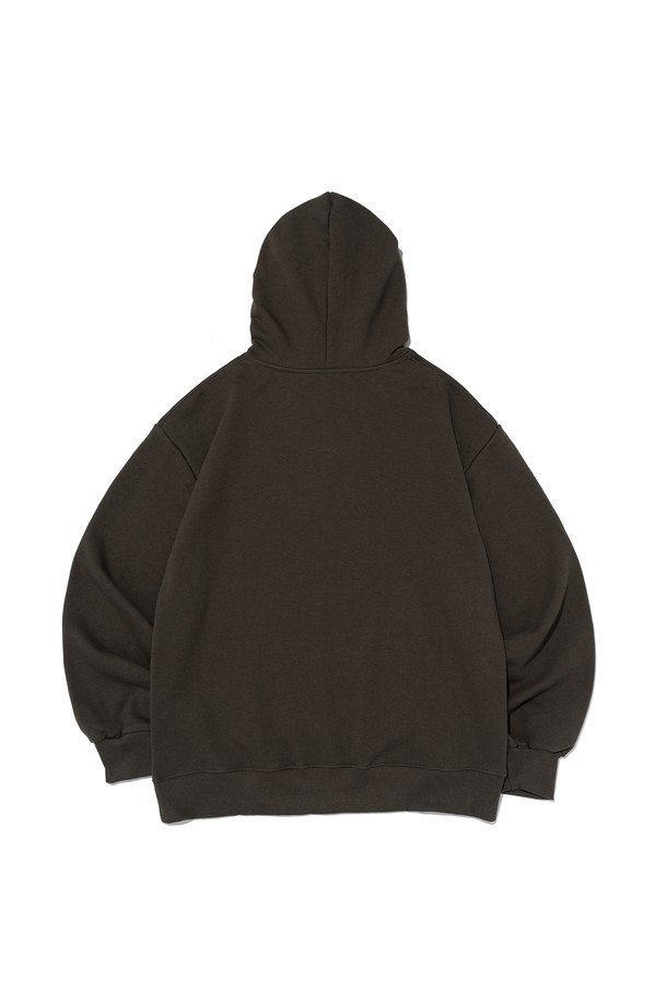 ANM 로고 후드티셔츠 (카키)는 캐주얼, 스트리트, 미니멀 스타일을 추구하는 분들을 위한 후드 티셔츠입니다. 봄, 가을, 겨울 세 계절 모두 활용 가능한 이 제품은 면과 폴리에스테르 혼방 소재로 제작되어 부드러운 촉감을 선사합니다. 아치형 레터링 디자인과 감성적인 텍스트 포인트가 특징이며, 세미 오버핏으로 편안한 착용감을 제공합니다. 캠핑룩, 산책룩 등 다양한 TPO에 활용하기 좋으며, 일상 속에서 개성 있는 스타일을 연출할 수 있습니다.
