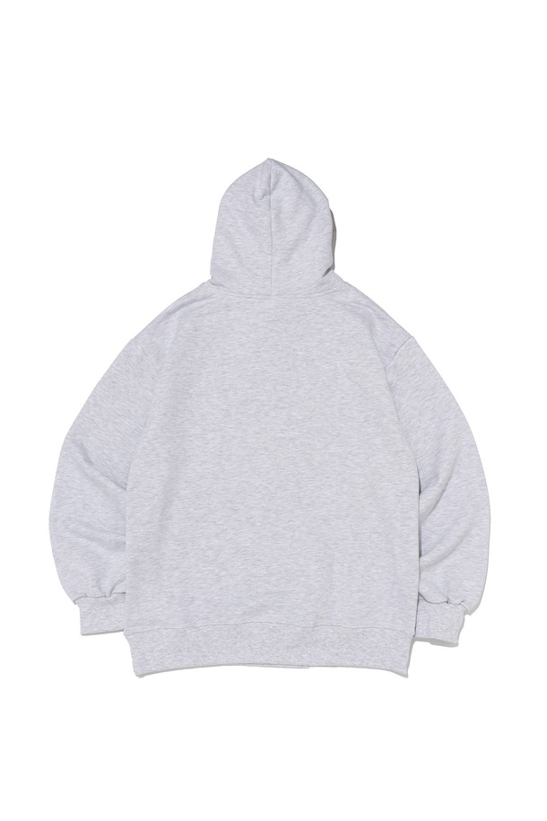 [기모선택] 에센셜 플랜 후드티셔츠 (라이트그레이)는 베이직하고 미니멀한 스타일의 후드티셔츠입니다. 가을과 겨울에 적합하며, 부드러운 기모 안감으로 따뜻하게 착용할 수 있습니다. 면, 폴리에스테르 혼방 소재로 제작되어 편안한 착용감을 제공하며, 세미 오버핏으로 자연스러운 핏을 연출합니다. 라이트그레이 컬러의 무지 디자인으로 어떤 스타일에도 쉽게 매치할 수 있는 데일리 아이템입니다. 긴 소매 기장의 레귤러 기장으로, 활용도가 높습니다.
