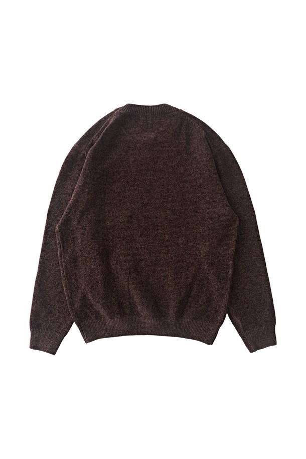 벨로아 클래식 라운드 니트 (브라운)는 가을, 겨울 시즌에 어울리는 여성 니트 스웨터입니다. 모달 54%, 폴리에스터 26%, 아크릴 20% 혼방 소재로 제작되어 부드러운 촉감을 선사하며 릴렉스 핏으로 편안하게 착용할 수 있습니다. 라운드넥 디자인에 무지 패턴으로 클래식하고 베이직한 스타일을 연출하며, 얇은 두께로 레이어드하여 다양한 스타일을 연출하기 좋습니다. 데일리룩이나 미니멀한 스타일을 즐겨 입는 분들께 추천하며, FREE 사이즈로 제작되었습니다. 긴 소매 기장으로 따뜻함을 더했습니다.
