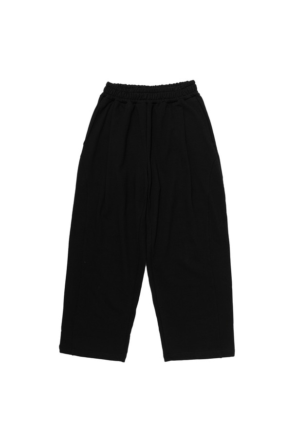 HEAVY WORK OVER FIT SWEAT SETUP (BLACK)는 캐주얼, 스트릿, 미니멀 스타일을 추구하는 유니섹스를 위한 헤비웨이트 스웨트 셋업입니다. 두껍고 도톰한 두께감의 면 소재로 제작되어 부드럽고 편안한 착용감을 선사합니다. 오버핏과 루즈핏으로 트렌디한 실루엣을 연출하며, 라운드넥과 집업 디자인을 선택할 수 있습니다. 무지 블랙 컬러에 구조적인 절개와 포켓 배치를 더해, 일상과 캐주얼 룩에 포인트를 더합니다. 봄, 가을, 겨울 계절에 활용하기 좋은 아이템입니다.
