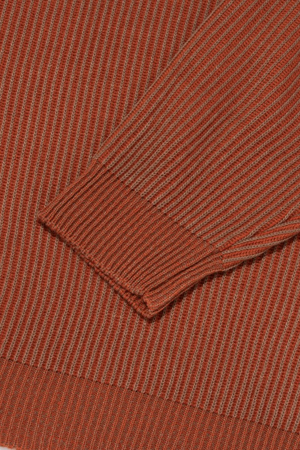 CARGOBROS - 스웨터 - PEELING TWO-TONE OVER ROUND KNIT (CAMEL)