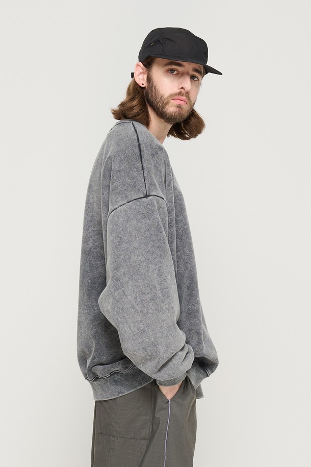 CARGOBROS - 스웨트셔츠 - PIG DYING OVER SWEATSHIRT (CHARCOAL)