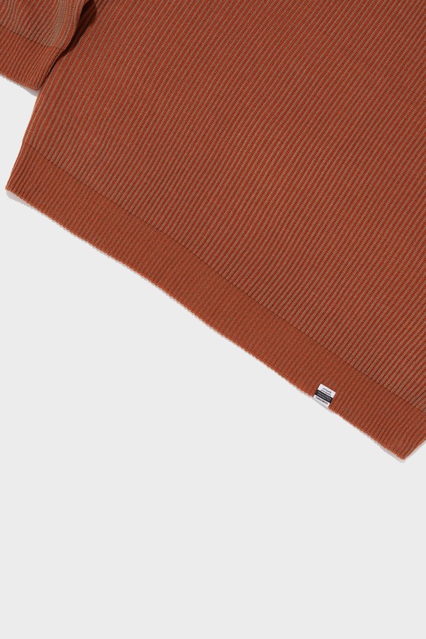 CARGOBROS - 스웨터 - PEELING TWO-TONE OVER ROUND KNIT (CAMEL)