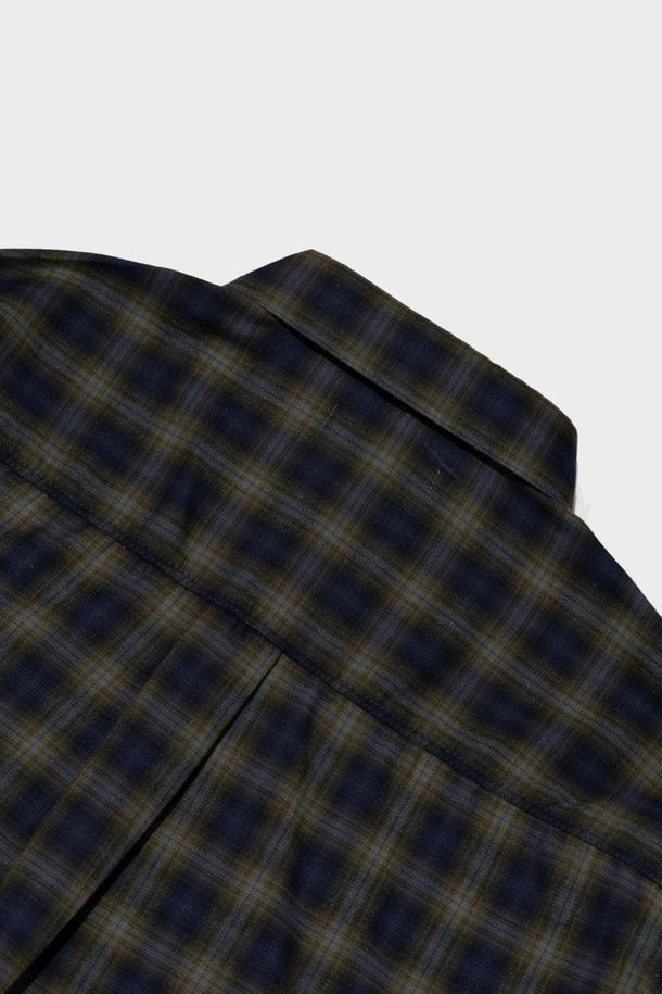 CARGOBROS - 긴팔셔츠 - VINTAGE POCKET OVERSIZED CHECK SHIRT (KHAKI)