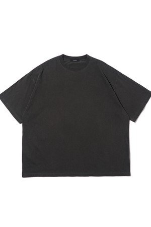 PIGMENT OVER BOX SHORT SLEEVE (CHARCOAL)