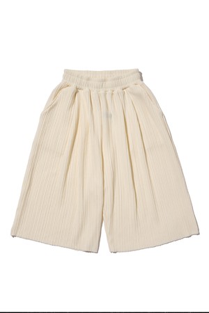 PLEATS SUMMER BERMUDA PANTS (IVORY)