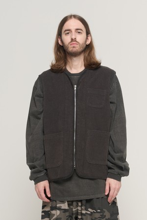 CORDUROY AMEKAJI POCKET VEST (CHARCOAL)