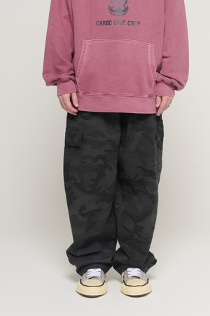 CAMO PATTERN BIO BALLOON PANTS (BLACK)